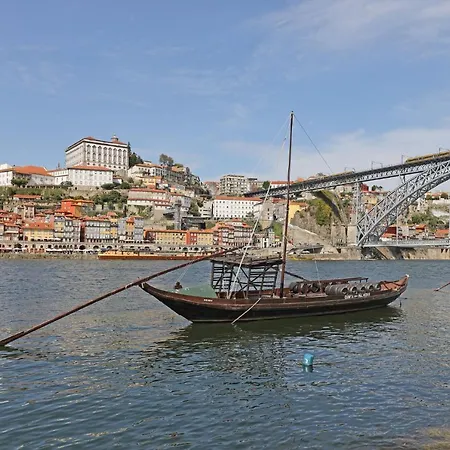 Flh Almada Cozy With View Oporto